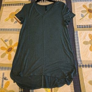 Tunic length V neck T shirt blue.